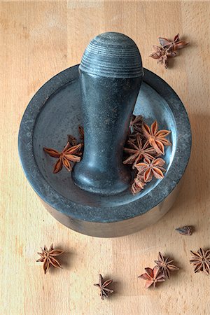 Star anise in a mortar Stock Photo - Premium Royalty-Free, Code: 659-08905153