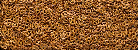 simsearch:659-08905228,k - Lot of salted pretzel snacks Foto de stock - Sin royalties Premium, Código: 659-08905399