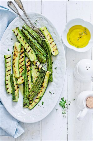 Grilled courgette and olive oil Stock Photo - Premium Royalty-Free, Code: 659-08905490