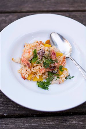 simsearch:659-03534024,k - Rice with seafood Stock Photo - Premium Royalty-Free, Code: 659-08905521