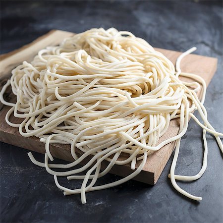 simsearch:659-06151498,k - Fresh pasta Stock Photo - Premium Royalty-Free, Code: 659-08906107