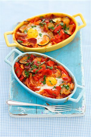 simsearch:659-08905125,k - Shakshuka with vegetables, egg and salami Stock Photo - Premium Royalty-Free, Code: 659-08906731