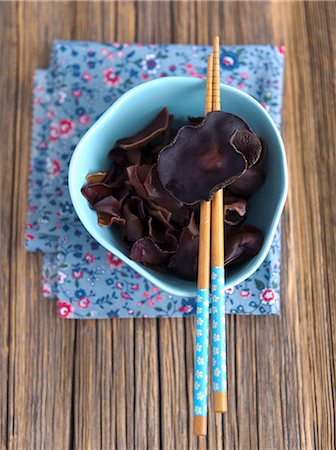 simsearch:659-08902786,k - Jelly ear fungus in a bowl with chopsticks Stock Photo - Premium Royalty-Free, Code: 659-08902420