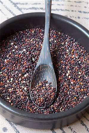 simsearch:659-07739374,k - Black quinoa in a bowl with a wooden spoon Stock Photo - Premium Royalty-Free, Code: 659-08902664