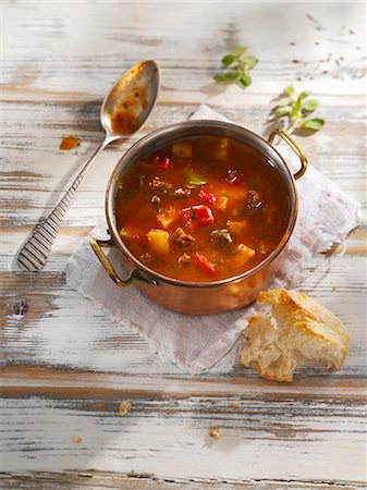 Goulash soup and white bread Stock Photo - Premium Royalty-Free, Code: 659-08902926