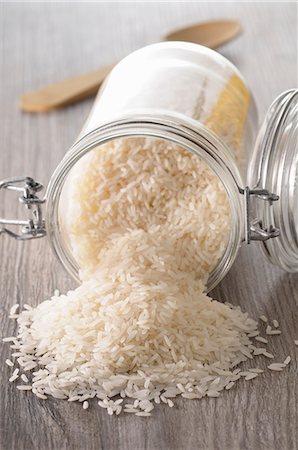 simsearch:659-07739374,k - Long grain rice in an overturned jar Stock Photo - Premium Royalty-Free, Code: 659-08903255