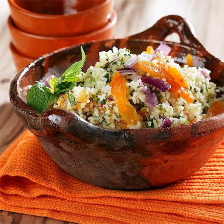 simsearch:659-08903655,k - Tabbouleh with dried apricots and mint Photographie de stock - Premium Libres de Droits, Code: 659-08903577