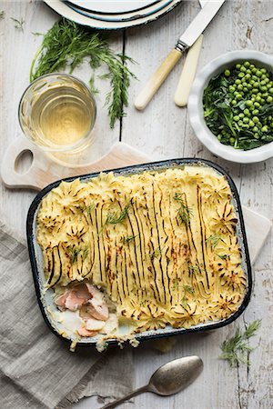 fish casserole - Fish pie with dill and peas Stock Photo - Premium Royalty-Free, Code: 659-08903670