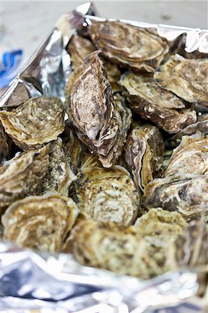 simsearch:659-07739574,k - A crate of fresh oysters from Marennes-Oleron (France) Stock Photo - Premium Royalty-Free, Code: 659-08903904