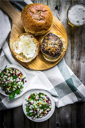 salad viewed from above - Healthy homemade burgers with vegetable salad and beer Stock Photo - Premium Royalty-Free, Code: 659-08939982