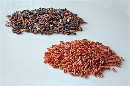 simsearch:659-06154752,k - A pile of red rice and a pile of black rice Stock Photo - Premium Royalty-Free, Code: 659-08940175