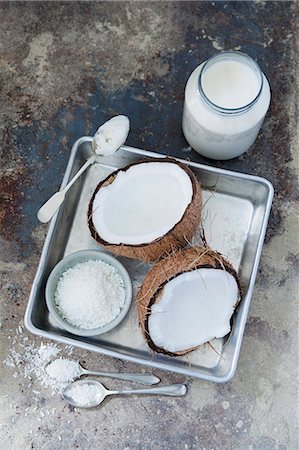 simsearch:659-03521886,k - Coconut - fresh, dessicated and coconut oil Stock Photo - Premium Royalty-Free, Code: 659-08940241