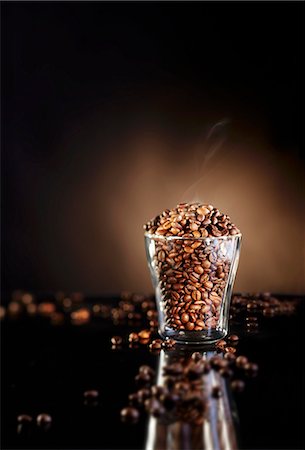 simsearch:659-07739374,k - A glass of freshly roasted coffee beans Stock Photo - Premium Royalty-Free, Code: 659-08940539