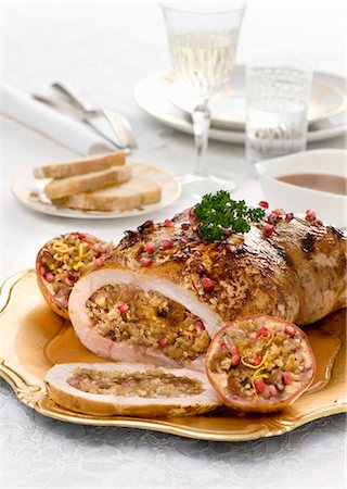 food close ups roast - Stuffed turkey breast with pomegranate seeds Stock Photo - Premium Royalty-Free, Code: 659-08940555