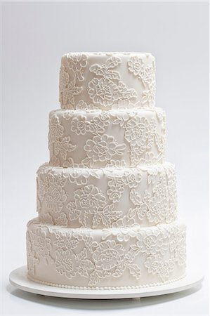 simsearch:659-03534773,k - An elegant white wedding cake Fotografie stock - Premium Royalty-Free, Codice: 659-08940603