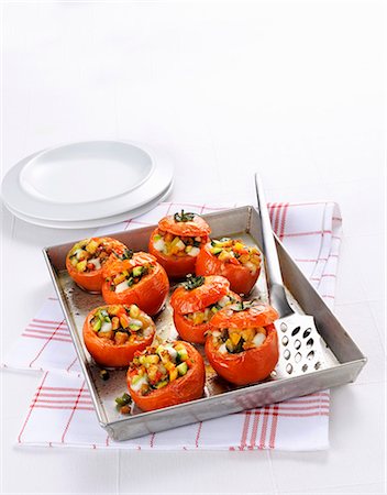 simsearch:659-07068789,k - Baked stuffed tomatoes Photographie de stock - Premium Libres de Droits, Code: 659-08940749