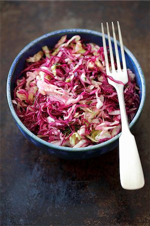 Red and white cabbage salad Foto de stock - Sin royalties Premium, Código: 659-08940972