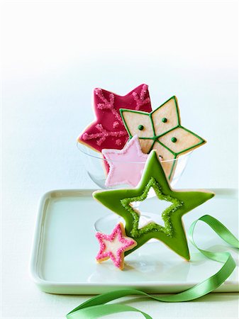 simsearch:659-06306382,k - Various Christmas star biscuits Foto de stock - Sin royalties Premium, Código: 659-08941056