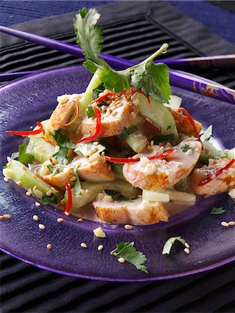 simsearch:659-06901901,k - A plate of Thai chicken salad Foto de stock - Sin royalties Premium, Código: 659-09124424