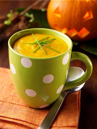 simsearch:659-02210950,k - Pumpkin soup Photographie de stock - Premium Libres de Droits, Code: 659-09124463