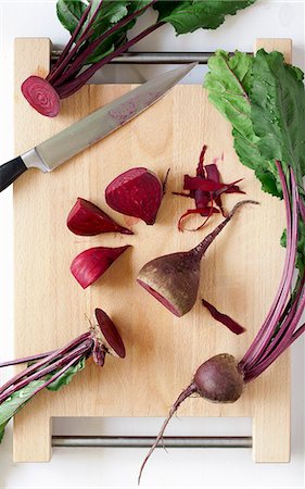 Freshly sliced beetroot Stock Photo - Premium Royalty-Free, Code: 659-09124919