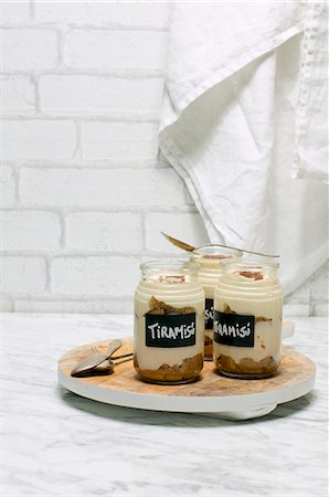 savoiardi - Individual tiramisu Stock Photo - Premium Royalty-Free, Code: 659-09125098