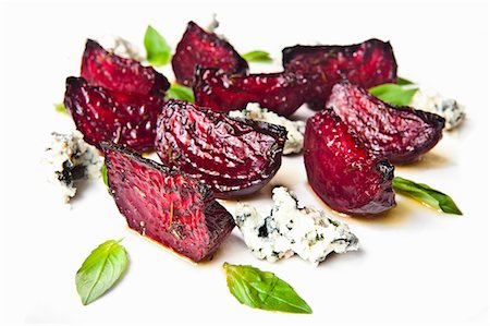 simsearch:659-08512921,k - Grilled beetroot with blue cheese Stock Photo - Premium Royalty-Free, Code: 659-09125103