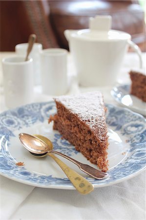 simsearch:659-08897220,k - A slice of chocolate cake and coffee Stock Photo - Premium Royalty-Free, Code: 659-09125155