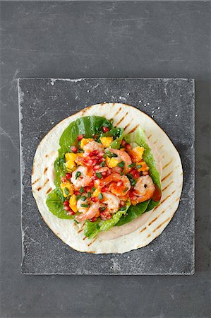 simsearch:659-08896626,k - A tortilla wrap with shrimps and mango Stockbilder - Premium RF Lizenzfrei, Bildnummer: 659-09125306