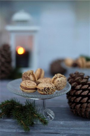 simsearch:659-08513226,k - Nougat macaroons with brittle for Christmas Stock Photo - Premium Royalty-Free, Code: 659-09125663