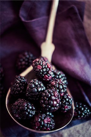 rubus - Fresh blackberries Stock Photo - Premium Royalty-Free, Code: 659-09125799