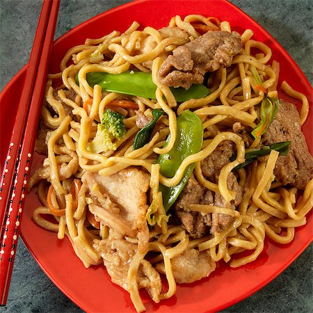 simsearch:659-07597220,k - Lo Mein with beef and chicken Foto de stock - Sin royalties Premium, Código: 659-09125792