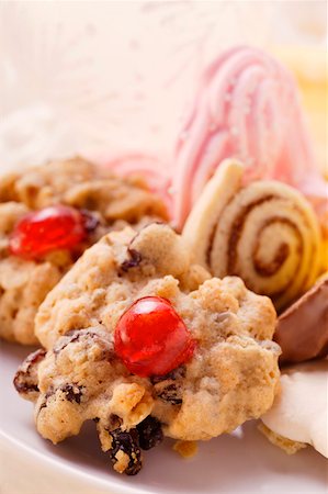 simsearch:659-03524814,k - Assortiments biscuits de Noël Photographie de stock - Premium Libres de Droits, Code: 659-01844042