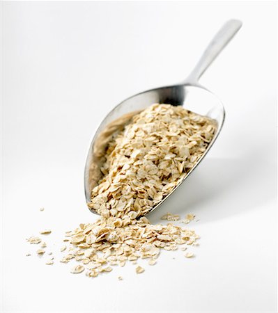 scoop - Rolled oats on metal scoop Foto de stock - Sin royalties Premium, Código: 659-01844121