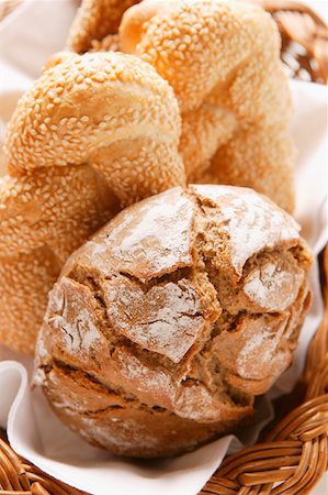 different bread rolls - Assorted rolls in bread basket Stock Photo - Premium Royalty-Free, Code: 659-01844143