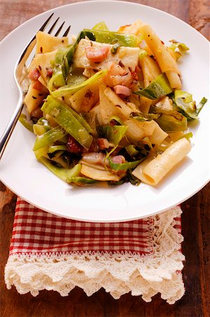 simsearch:659-03528204,k - Krautfleckerl (pasta and cabbage) with bacon (Austria) Stock Photo - Premium Royalty-Free, Code: 659-01844176