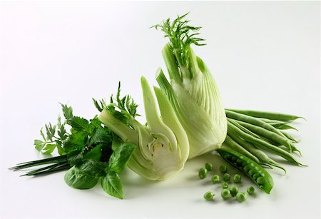 Still life with green vegetables and herbs Foto de stock - Sin royalties Premium, Código: 659-01844188