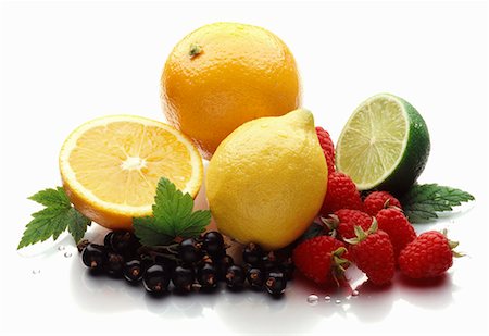 simsearch:659-01842370,k - Citrus fruits, redcurrants and raspberries Stock Photo - Premium Royalty-Free, Code: 659-01844327