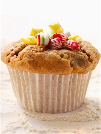 simsearch:659-01844431,k - Muffin with candies Stock Photo - Premium Royalty-Free, Code: 659-01844431