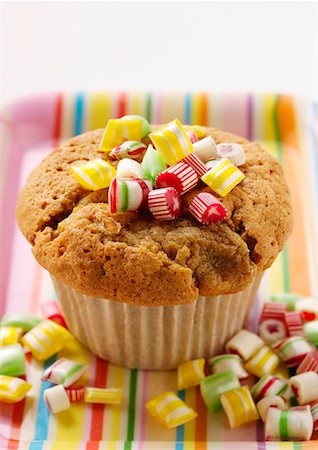 simsearch:659-01844431,k - Muffin with candies Stock Photo - Premium Royalty-Free, Code: 659-01844432