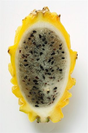 simsearch:659-03534878,k - Half a pitahaya Stock Photo - Premium Royalty-Free, Code: 659-01844873