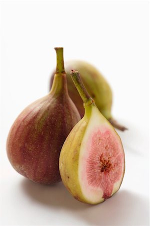 simsearch:659-01846643,k - Whole figs and half a fig Stock Photo - Premium Royalty-Free, Code: 659-01844899
