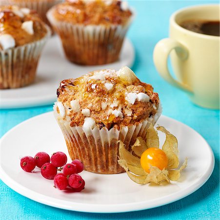 simsearch:659-01844431,k - Apricot muffins Stock Photo - Premium Royalty-Free, Code: 659-01845277