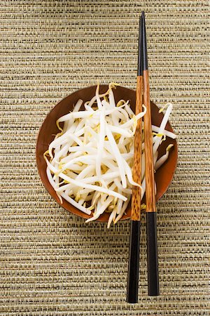 Fresh soya sprouts in bowl with chopsticks Stock Photo - Premium Royalty-Free, Code: 659-01845915
