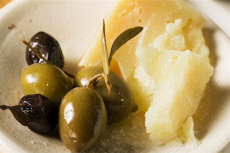 simsearch:659-01854208,k - Olives and Parmesan Stock Photo - Premium Royalty-Free, Code: 659-01846228