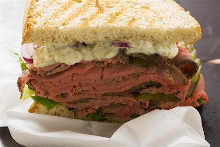 Roast beef sandwich Stock Photo - Premium Royalty-Free, Code: 659-01846447