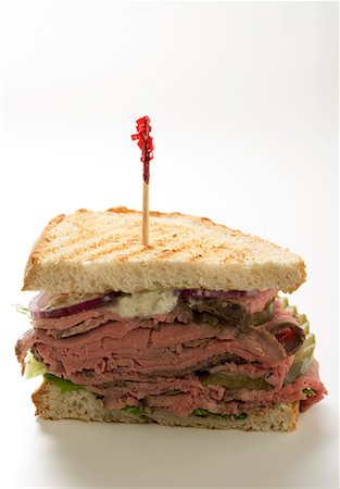 roast beef (sliced sandwich meat) - Roast beef sandwich Stock Photo - Premium Royalty-Free, Code: 659-01846442