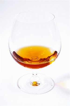 Cognac en verre Photographie de stock - Premium Libres de Droits, Code: 659-01846514