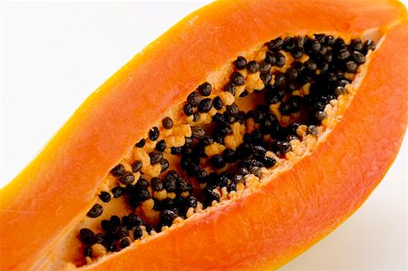 simsearch:659-02213598,k - La moitié d'une papaye Photographie de stock - Premium Libres de Droits, Code: 659-01846769