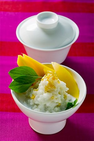 simsearch:659-01854143,k - Sticky rice with mango and coconut milk Foto de stock - Royalty Free Premium, Número: 659-01846799